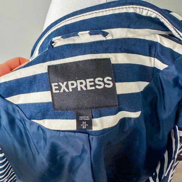 Express Striped Fit and Flare Trench Coat - Picture 9 of 12